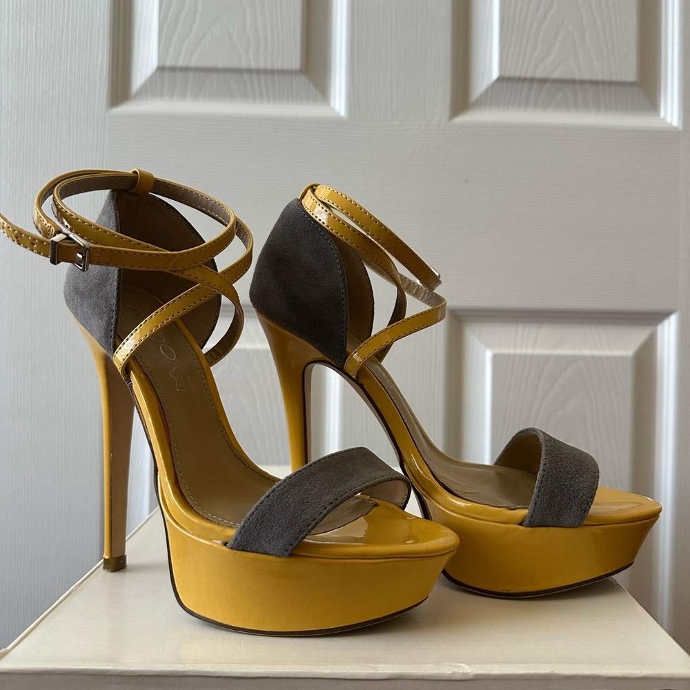 Aldo Size 5 Patent Leather/Suede Mustard and Gray Platform Heels